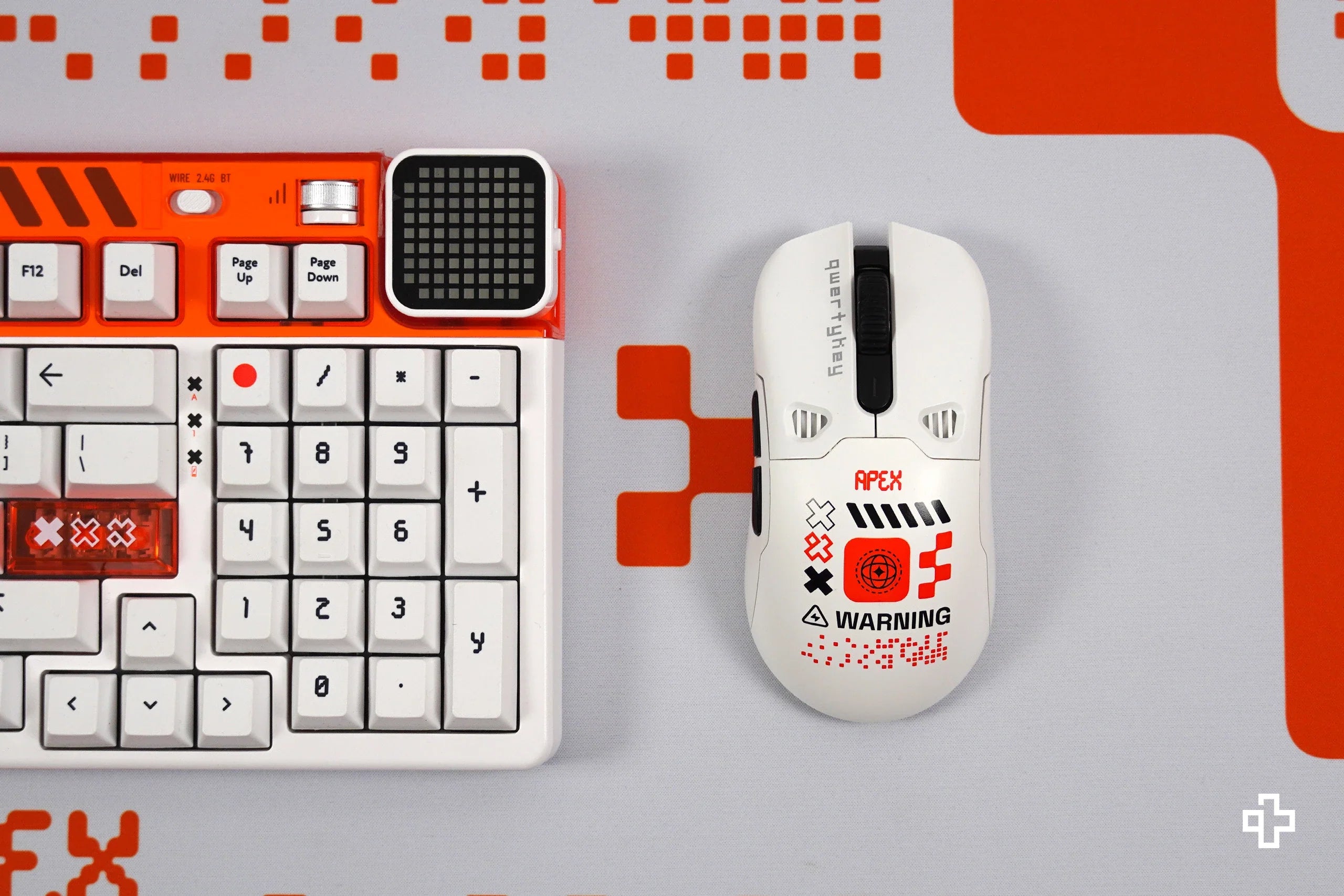 QKM1 Apex White Mouse Cover