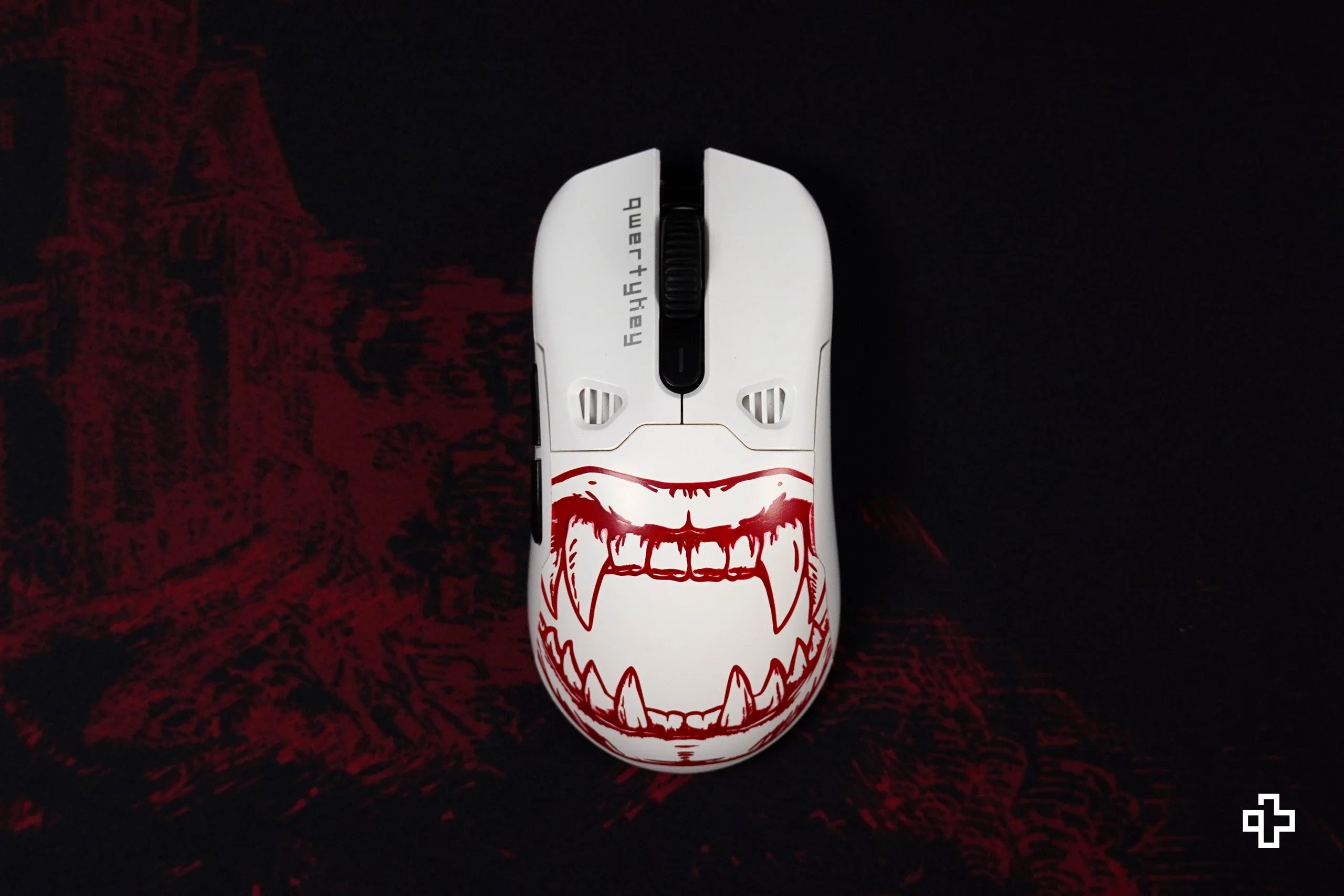 QKM1 Dracula White Mouse Cover