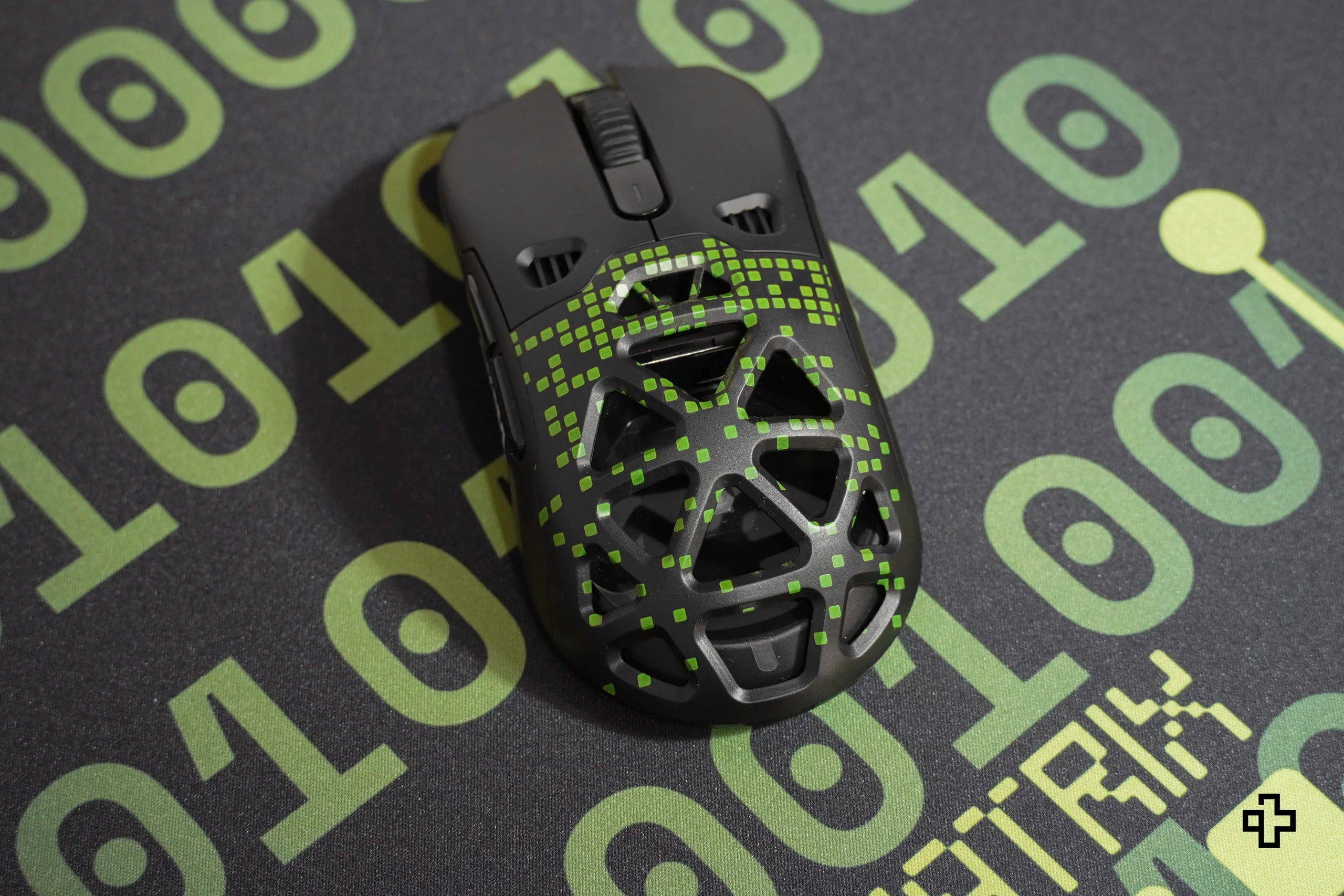 QKM1 Matrix Mouse Cover