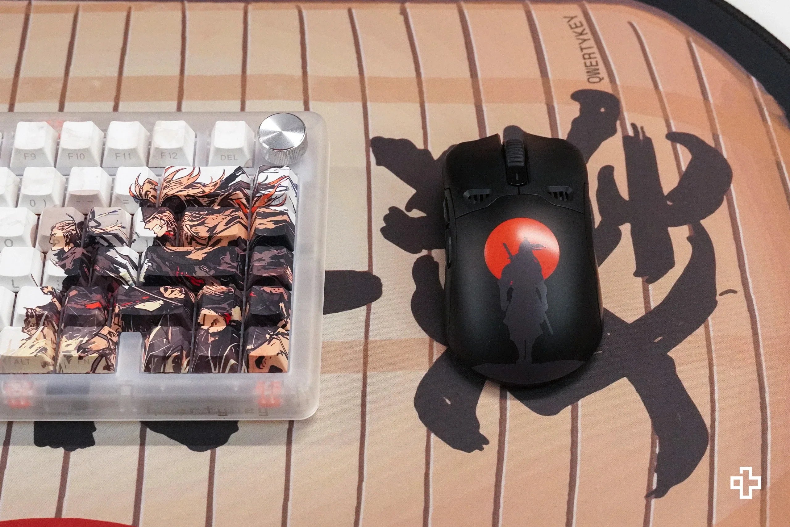 QKM1 Striker Black Mouse Cover