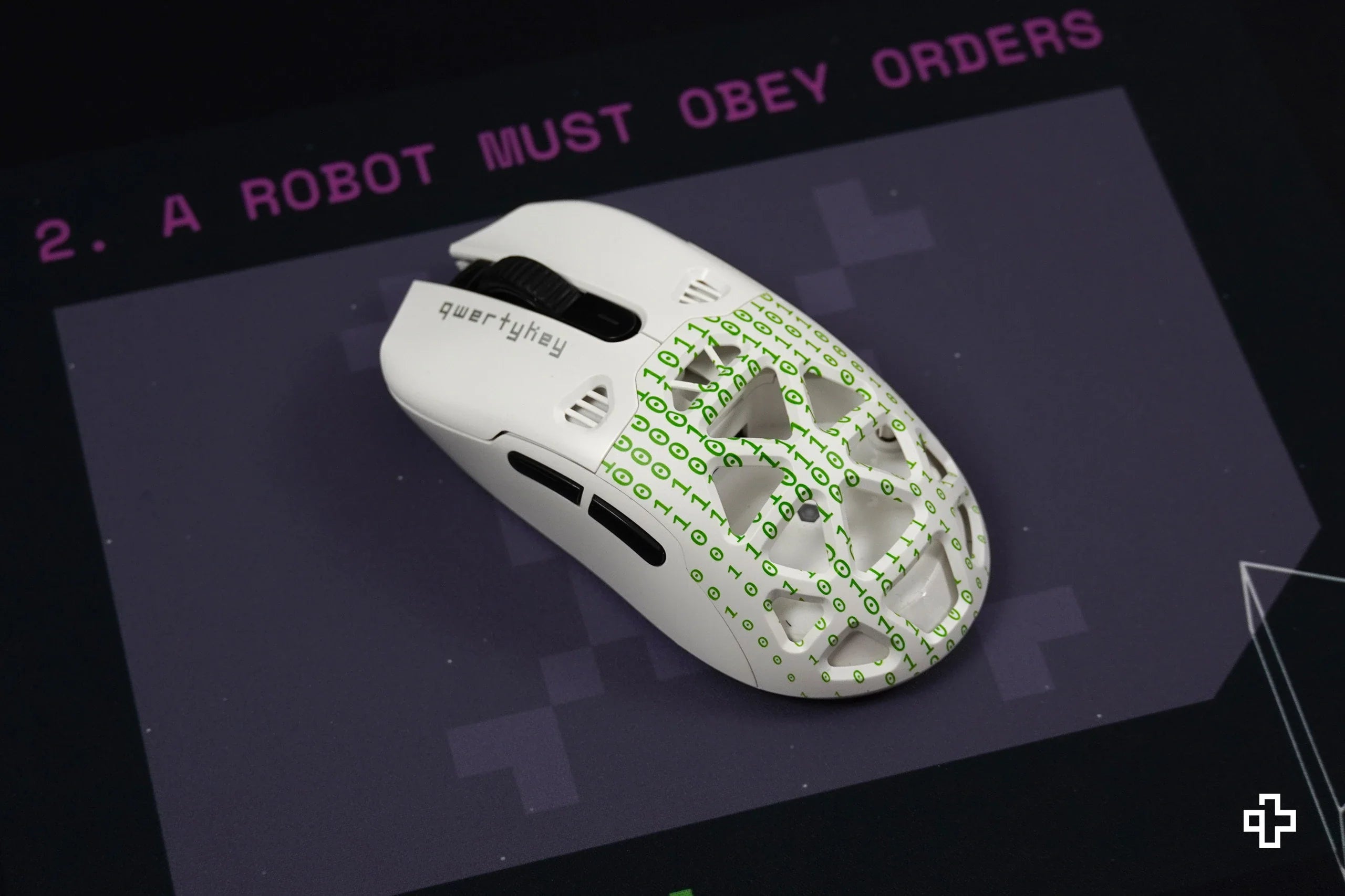 QKM1 Terminal White Mouse Cover