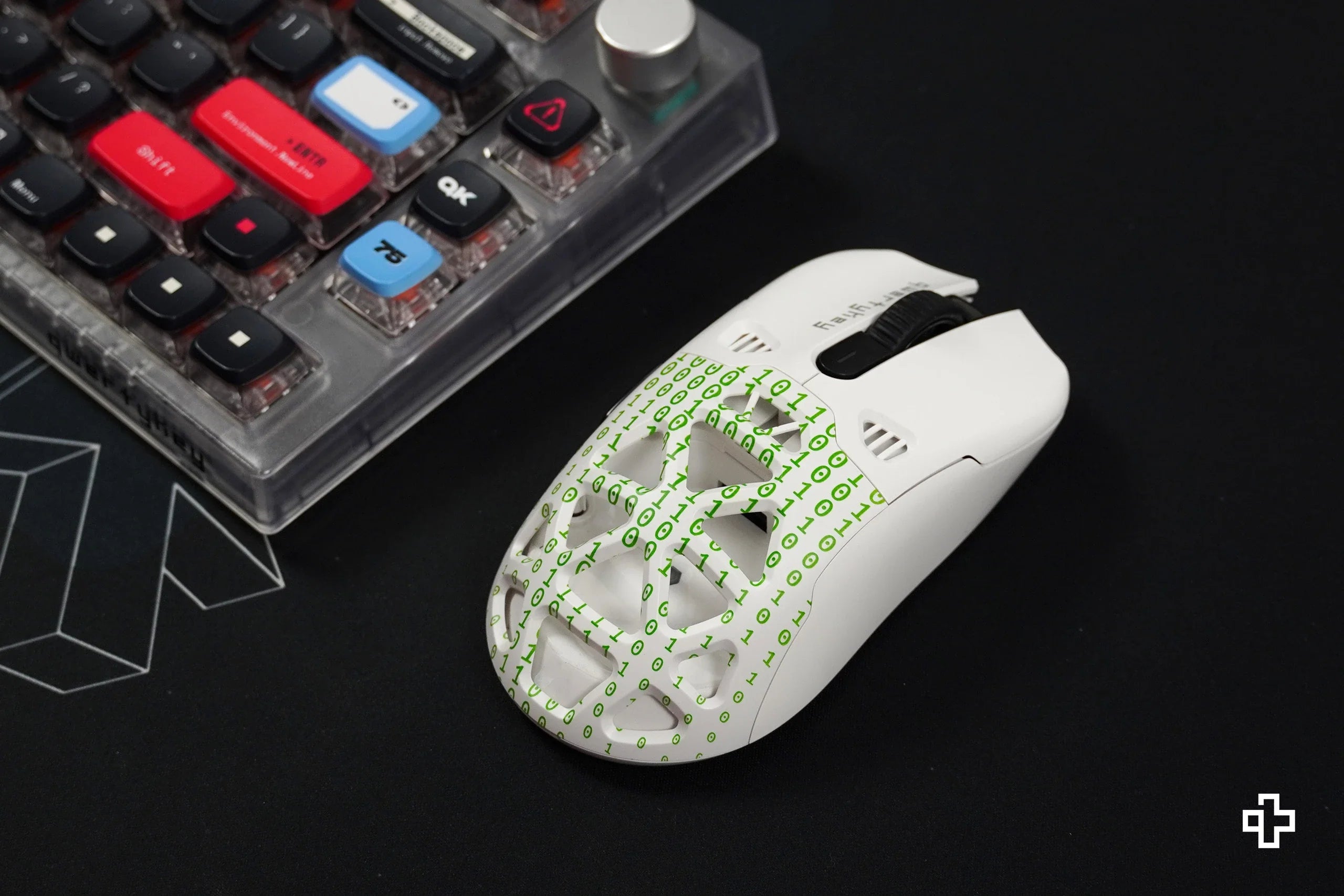 QKM1 Terminal White Mouse Cover