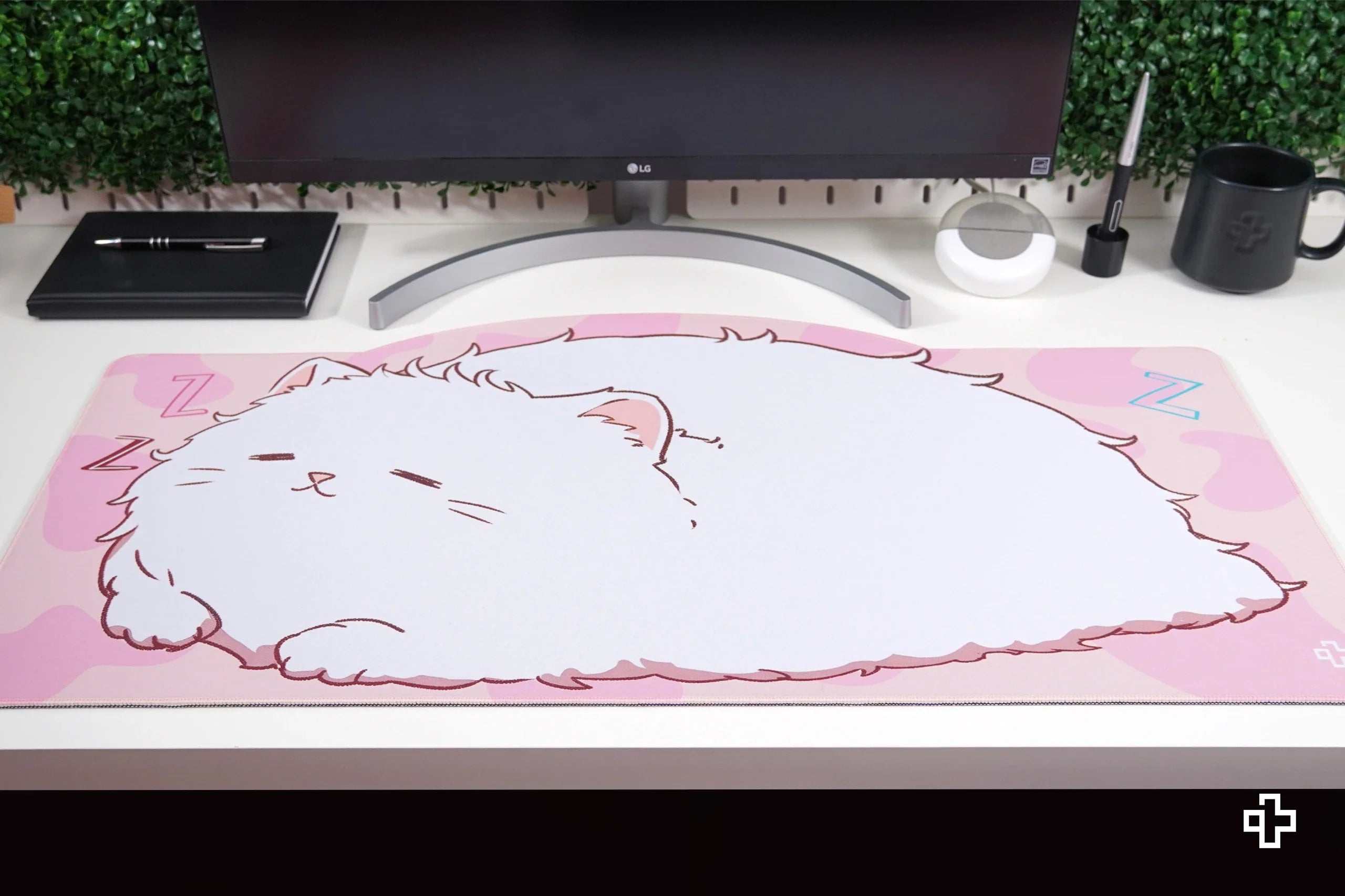 QwertyKey Bliss Cat Deskmat 4mm Stitched Edges