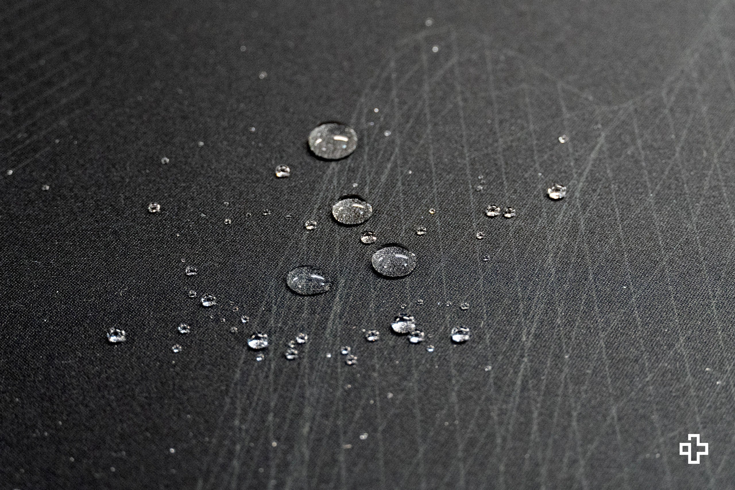 Deskmat Mousepad Flow Dark 4mm Stitched Edges