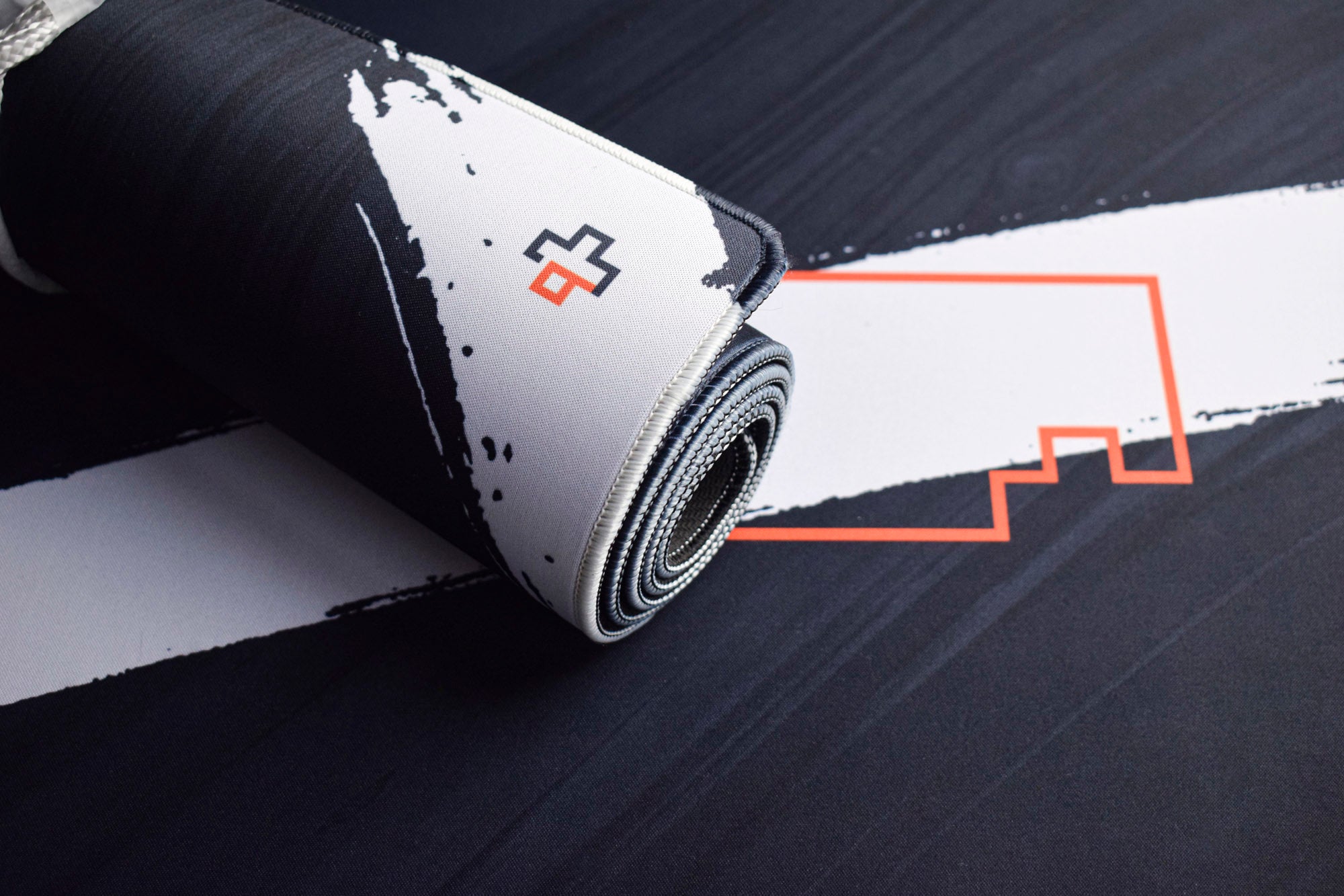 Deskmat Mousepad QwertyKey Black 4mm stitched edges - QwertyKey
