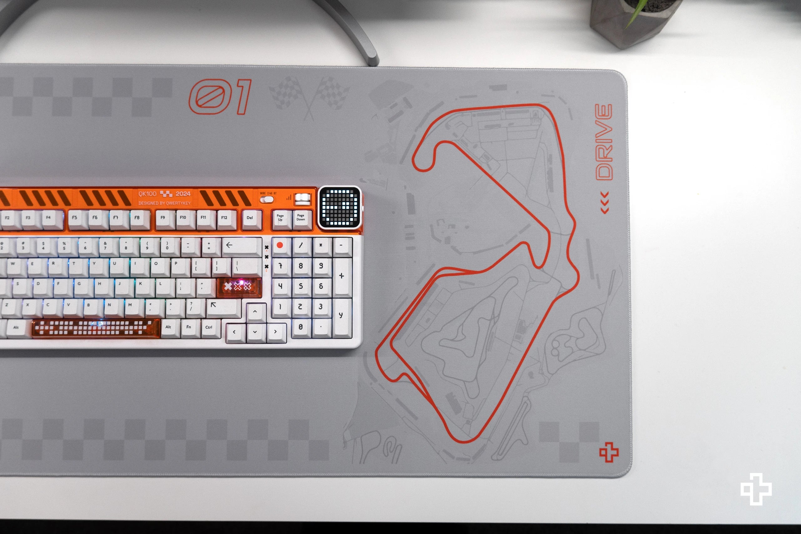 Deskmat Mousepad Formula Silver Circuit 4mm Stitched Edges