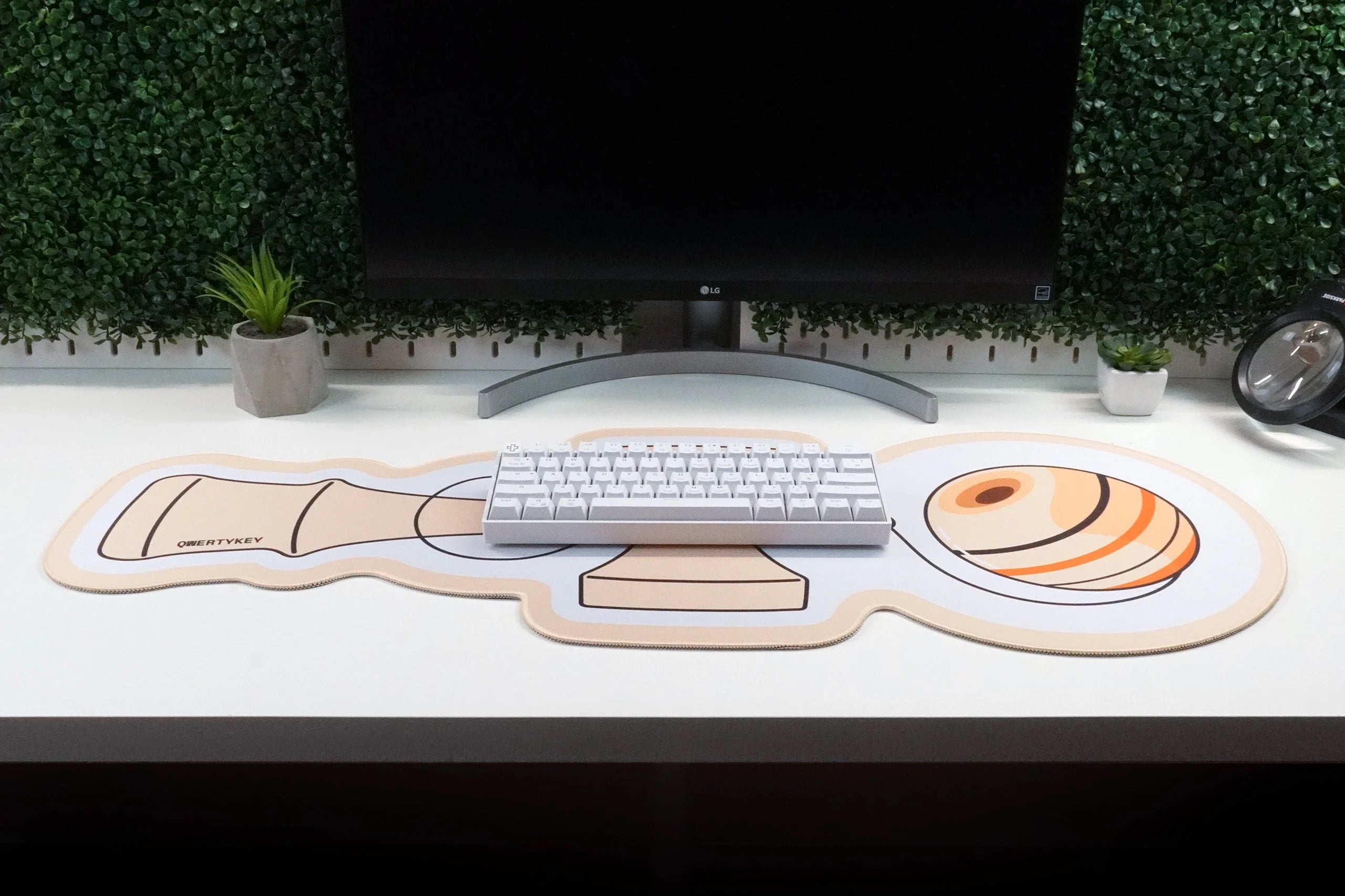 QwertyKey Kendama Deskmat 4mm Stitched Edges