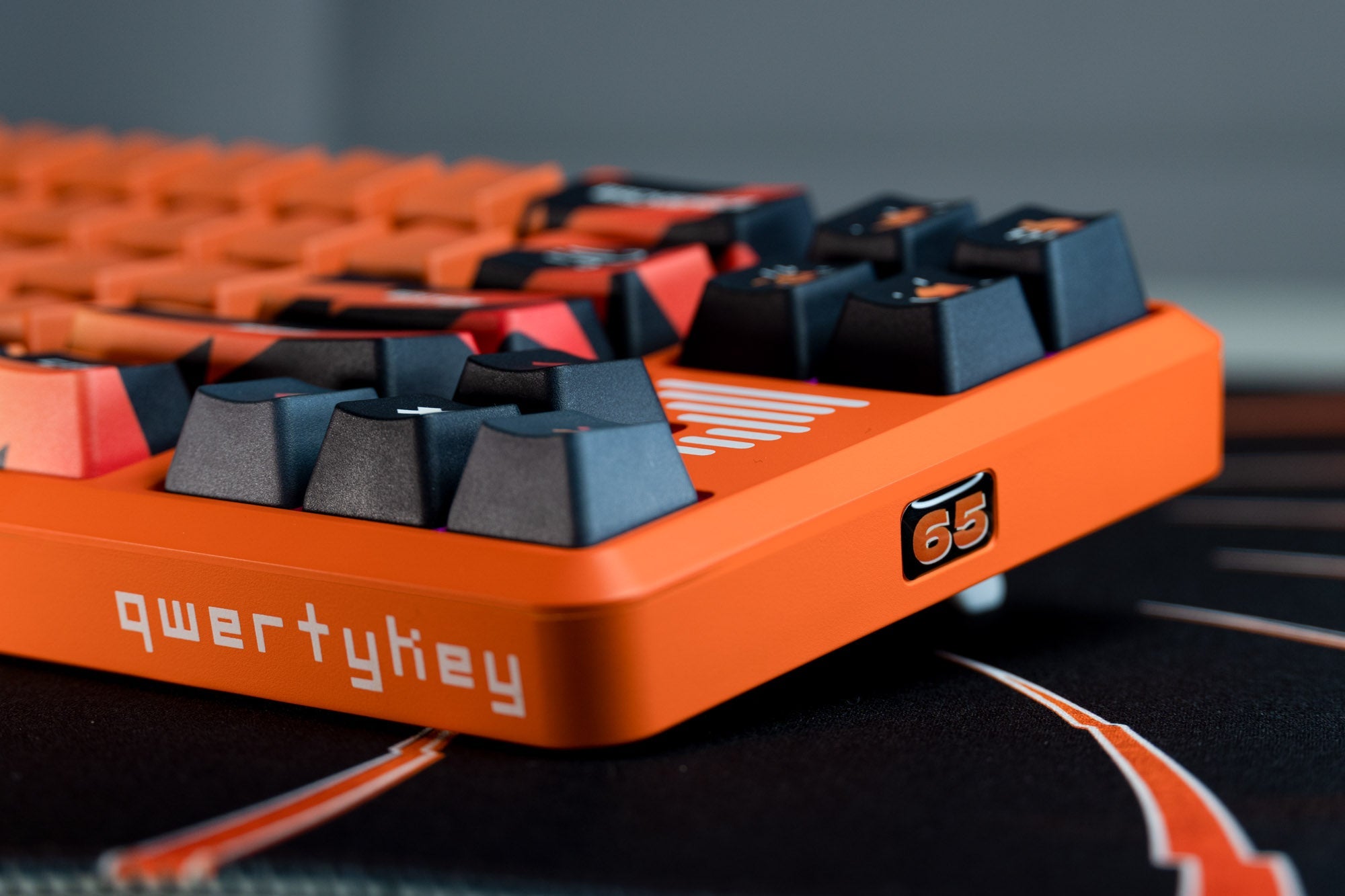 QwertyKey65 Hurricane Hotswap RGB Mechanical Gaming Keyboard - QwertyKey