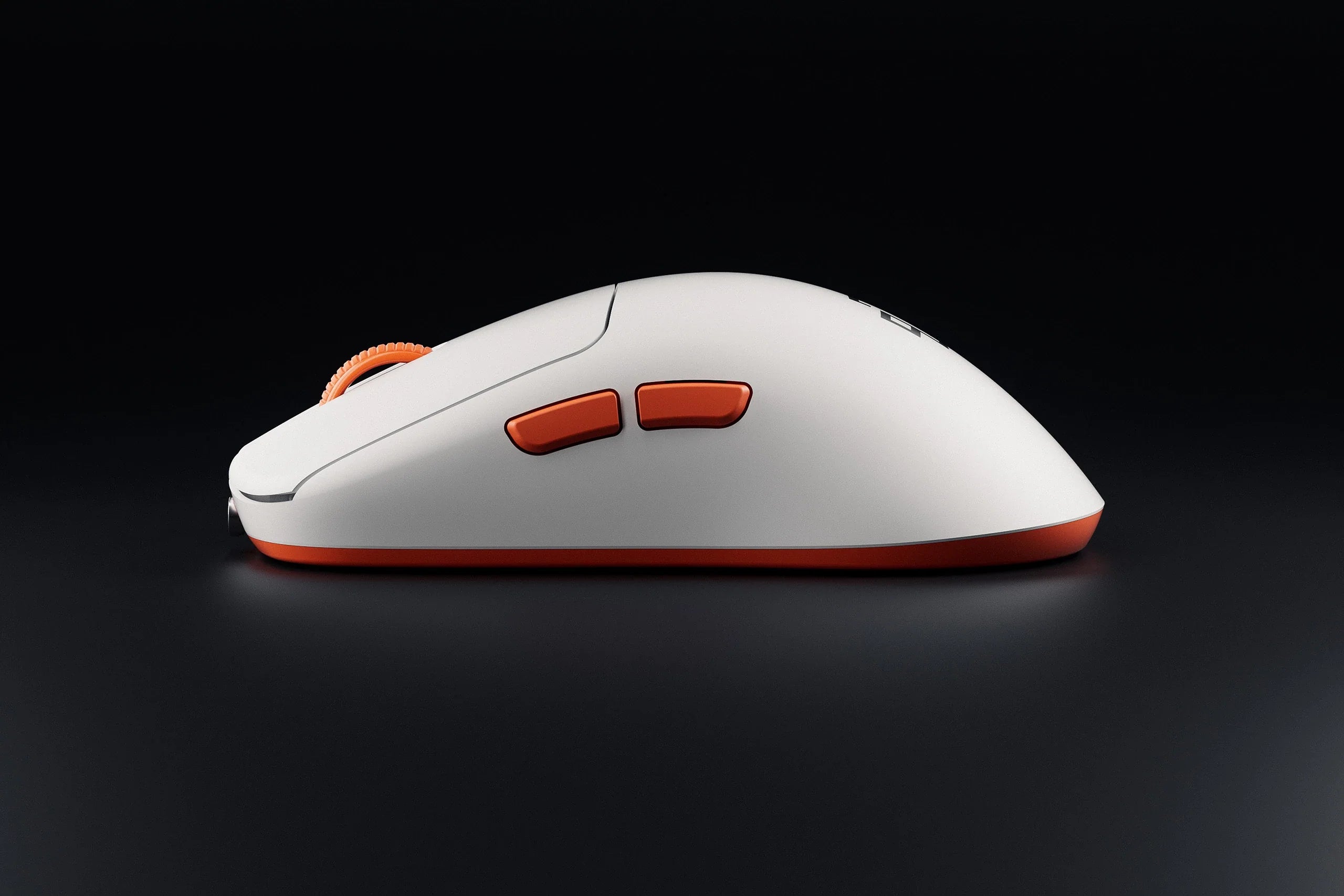 QwertyKey Falcon White 8K, 30.000 DPI, Bluetooth Wireless Trio Mode, Pixart 3950 Gaming Mouse