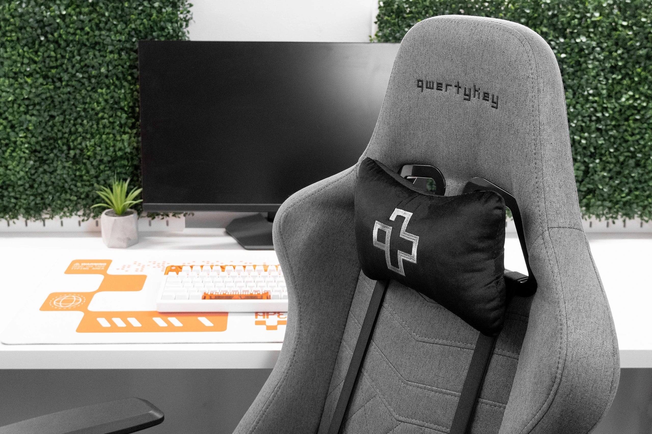 QwertyKey - QK/ALT, Gray Gaming Chair